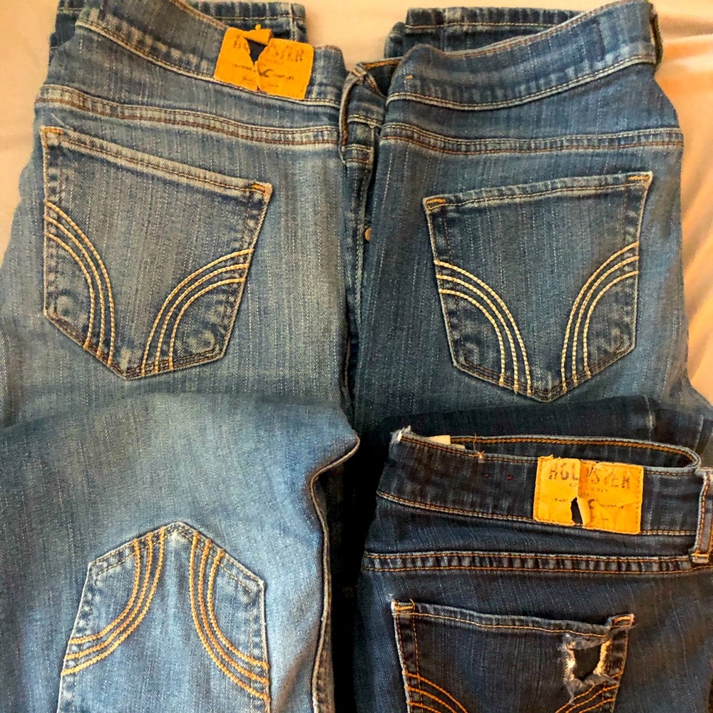 4 pair women’s Hollister jeans